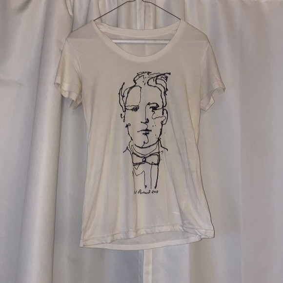 White graphic tee - size M - Picture 1 of 4
